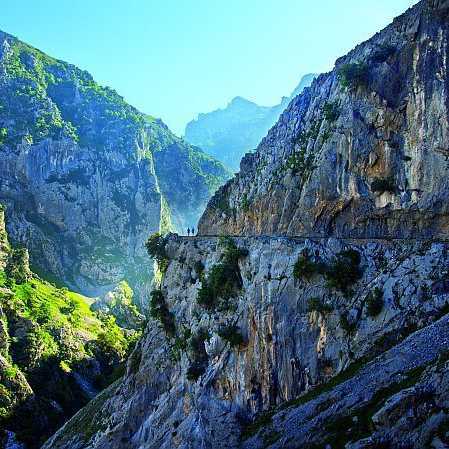 FINDE SAUDABLE: A RUTA DO CARES, CON CANGAS DE ONÍS E A COVA DO QUEIXO